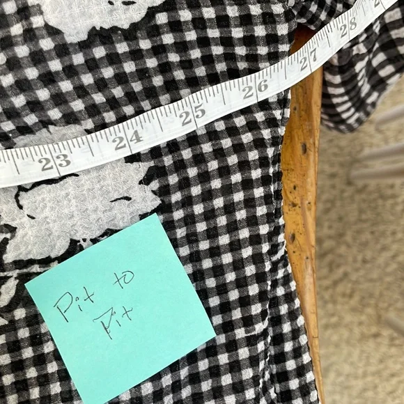 1X Spense - black and white gingham blouse, gathered neckline bell sleeves - Picture 6 of 7